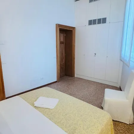 Morosini San Toma Traghetto Vendégház Velence