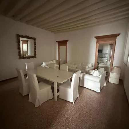 Morosini San Toma Traghetto