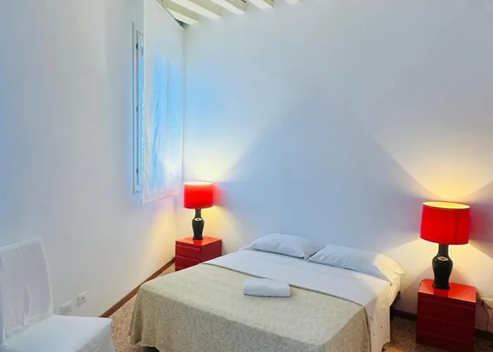 Morosini San Toma Traghetto Konukevi 3*